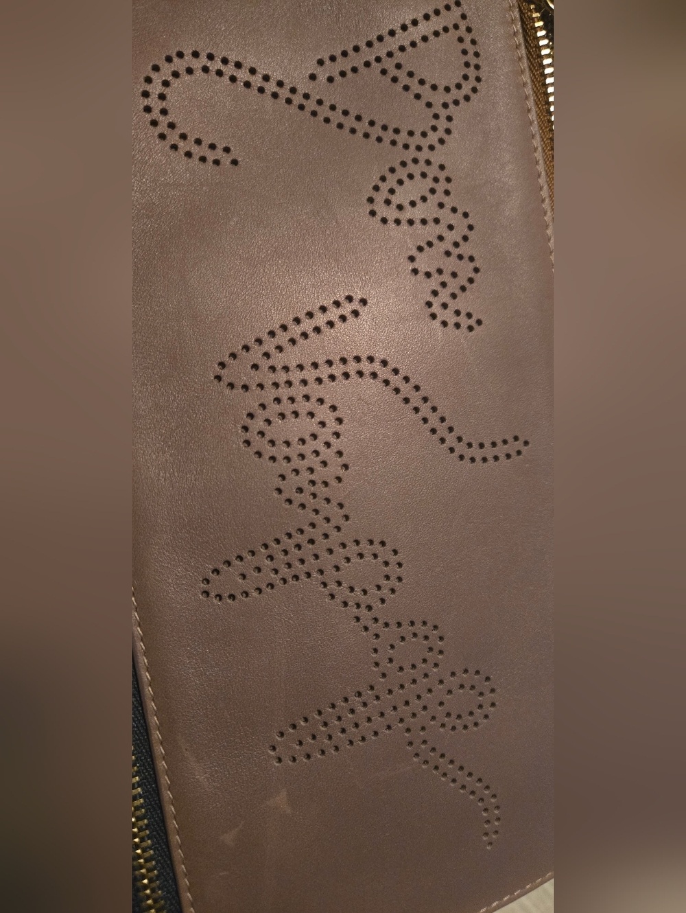 Smythson Mauve Perforated Leather Travel Pouch - Picture 12 of 12